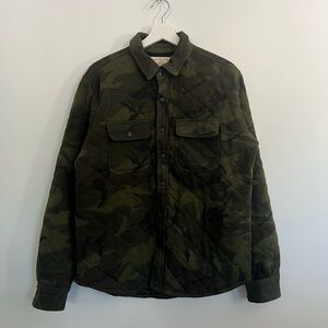 American Eagle Outfitters Men's Green Camouflage Shirt Jacket